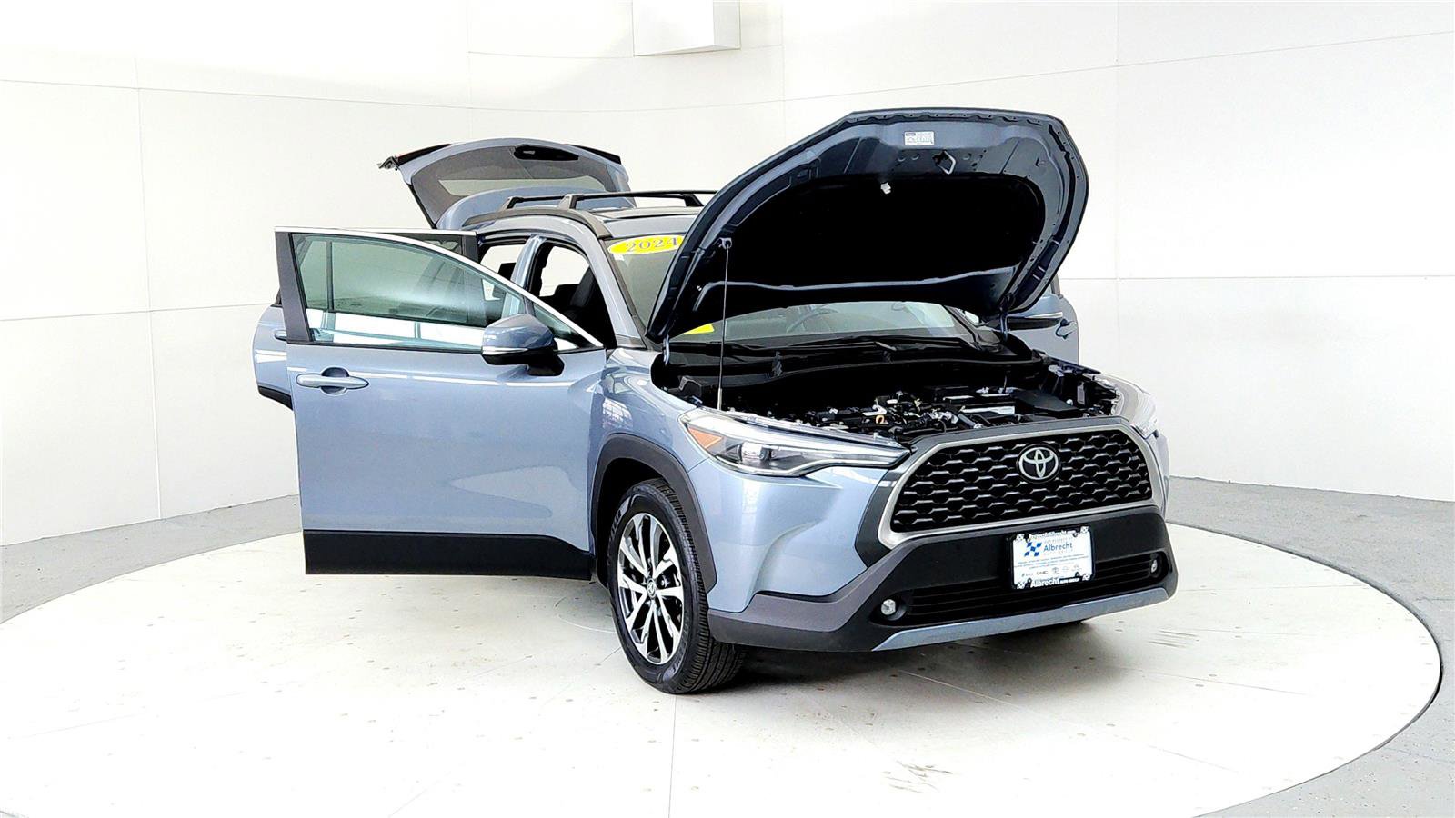 Certified 2024 Toyota Corolla Cross XLE w/ Convenience Package image 9