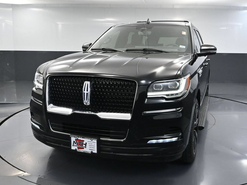 Used 2024 Lincoln Navigator Reserve w/ Equipment Group 201A AWD/4WD image 12