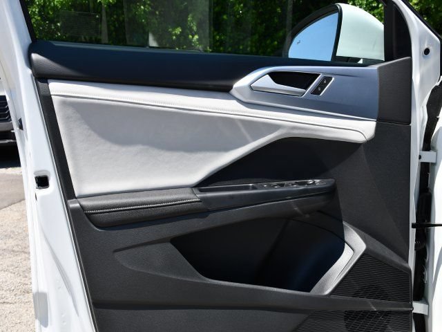 New 2026 Volkswagen Taos SE AWD/4WD image 10