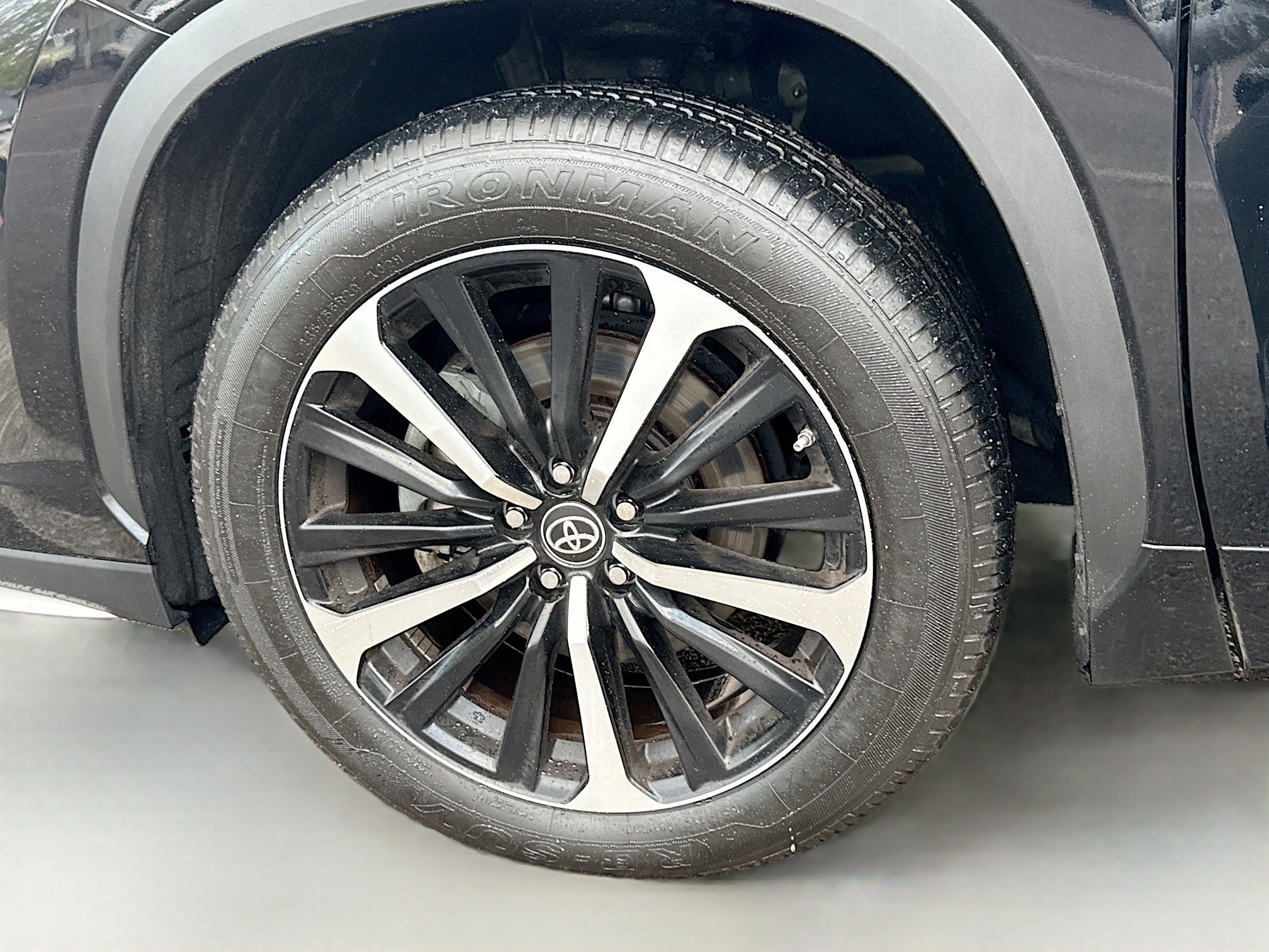 Used 2022 Toyota Highlander XSE image 42