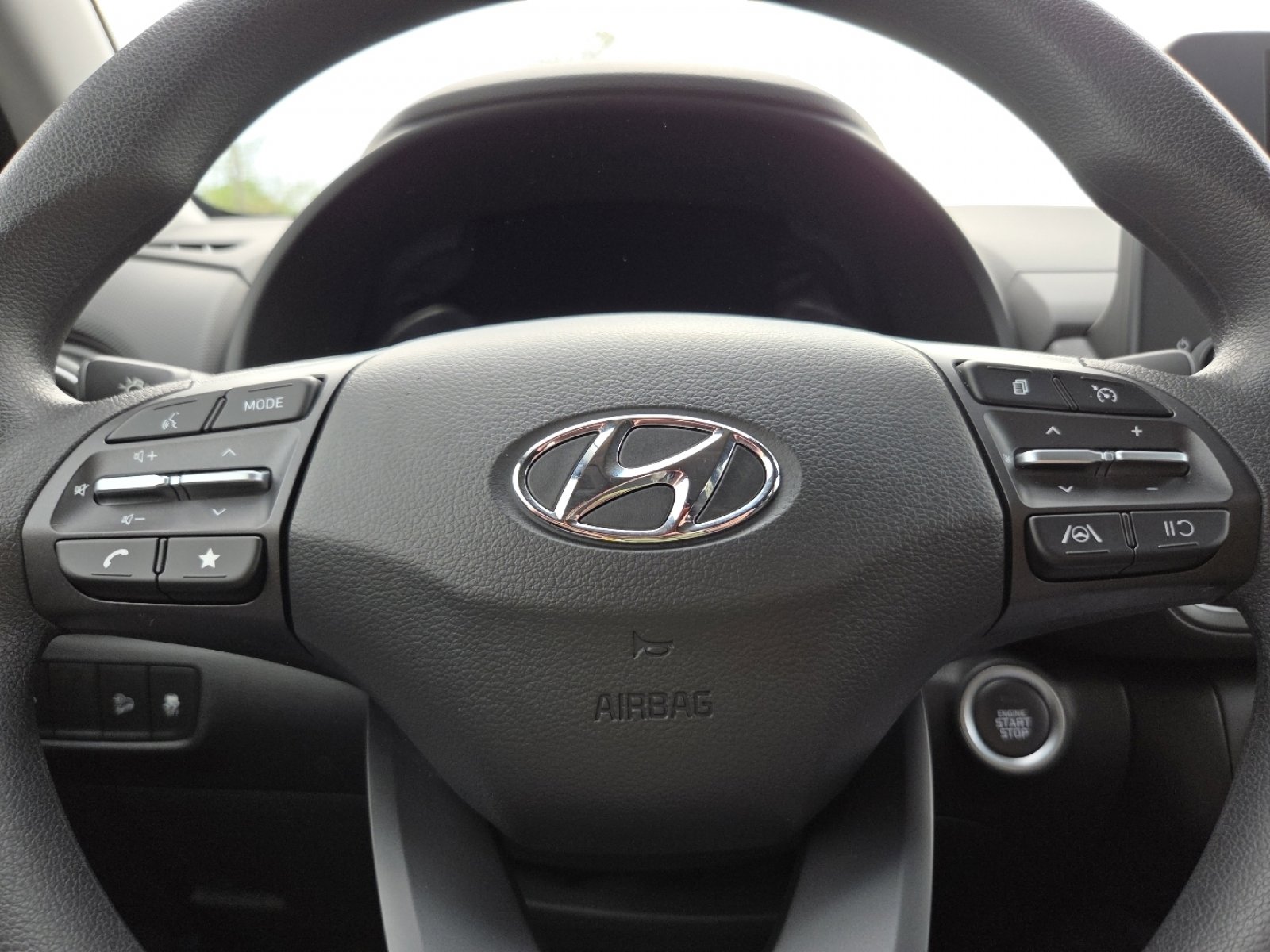 Used 2023 Hyundai Kona SEL image 30