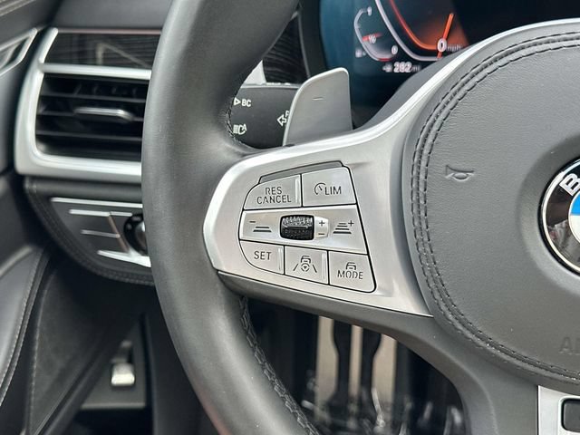 Used 2021 BMW 750i xDrive w/ Autobahn Package AWD/4WD image 32