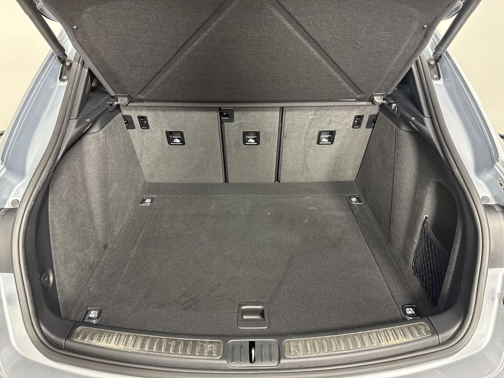 Certified 2025 Porsche Macan image 20