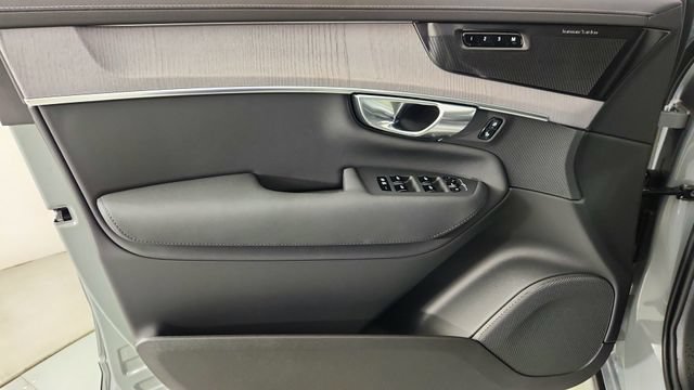 New 2026 Volvo XC90 B6 Ultra w/ Protection Package Premier AWD/4WD image 9
