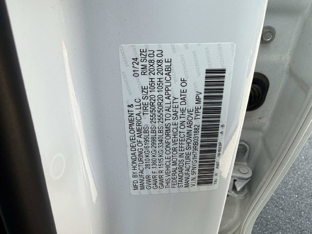Used 2024 Honda Pilot Touring image 8