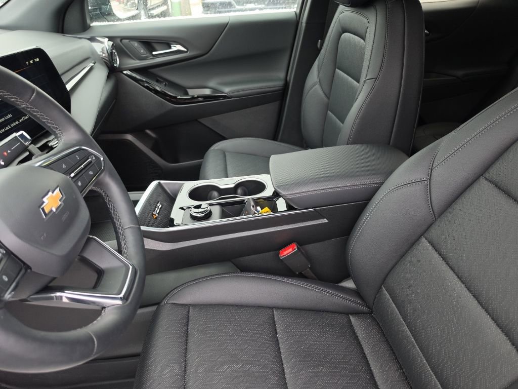 Used 2026 Chevrolet Equinox LT w/ Convenience Package II image 20