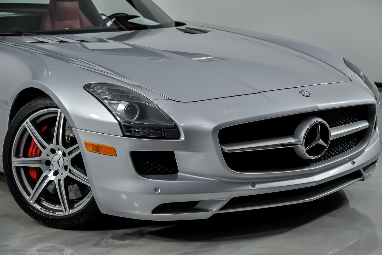 Used 2012 Mercedes-Benz SLS AMG Coupe image 3