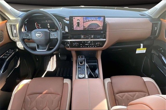 New 2026 Nissan Pathfinder Platinum image 5