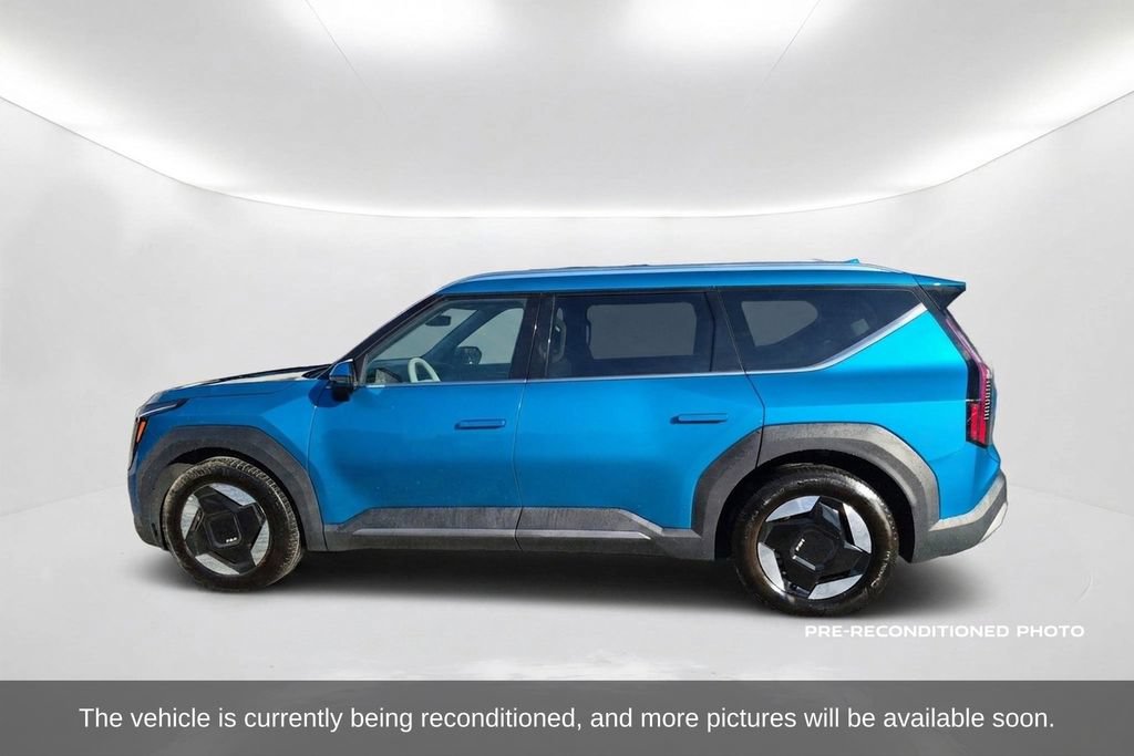 Used 2025 Kia EV9 Wind AWD/4WD image 9