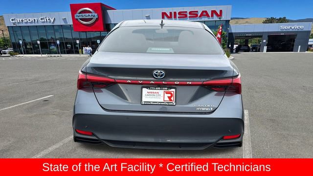 Used 2019 Toyota Avalon XLE image 4