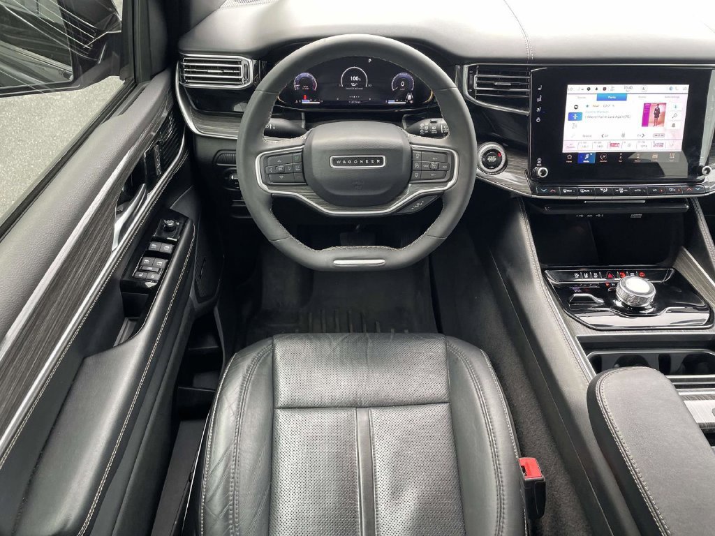 Certified 2022 Jeep Wagoneer Series II w/ Flexible Seating Group AWD/4WD image 24