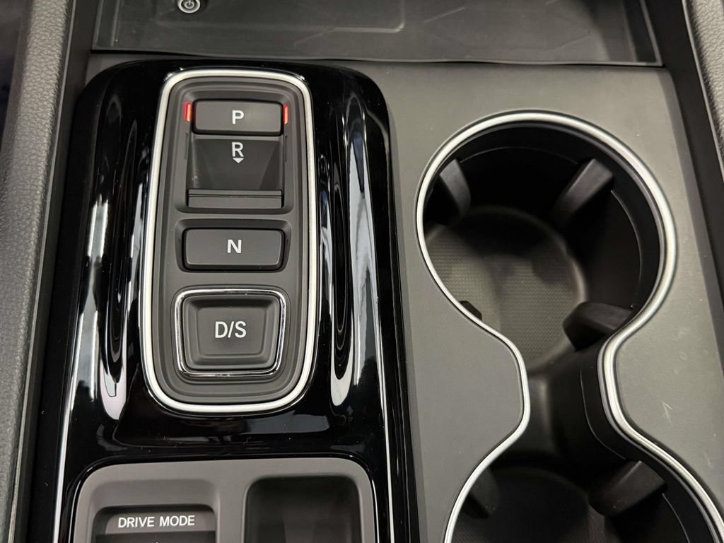 Used 2025 Honda Pilot Black Edition image 25