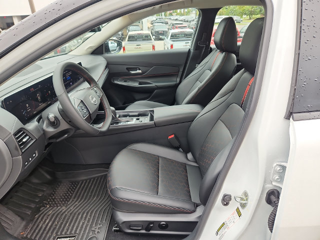 Used 2026 Nissan Sentra SR w/ SR Premium Package FWD image 13