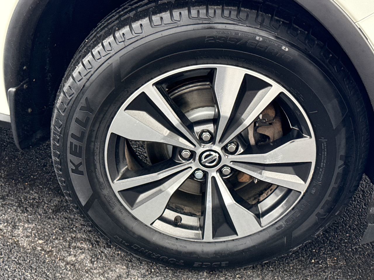 Used 2020 Nissan Murano S image 9