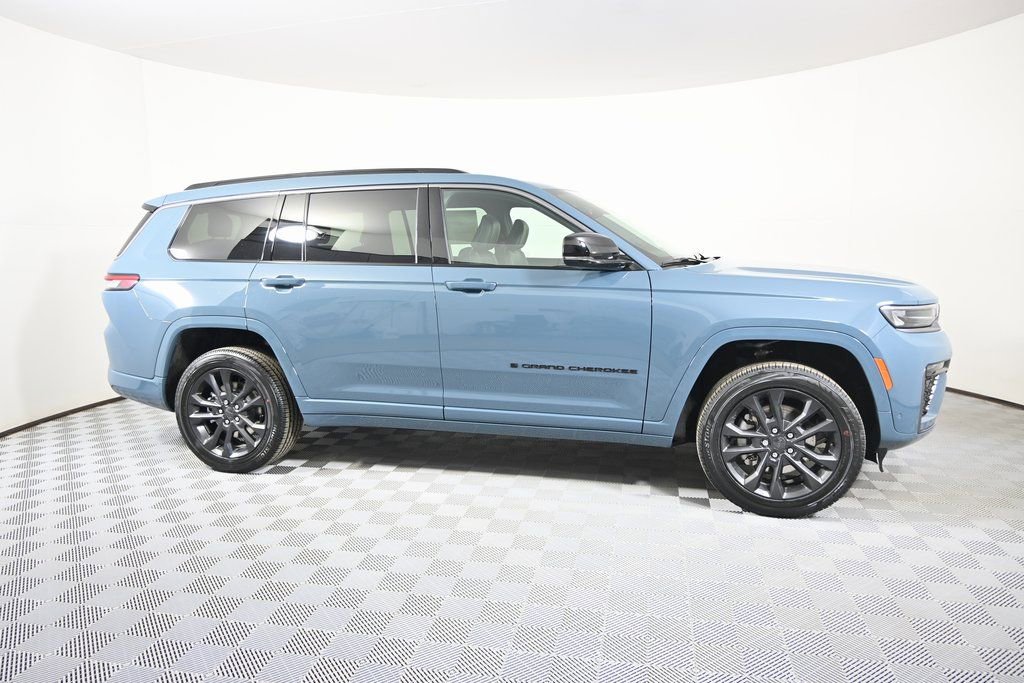 New 2026 Jeep Grand Cherokee L Limited AWD/4WD image 8
