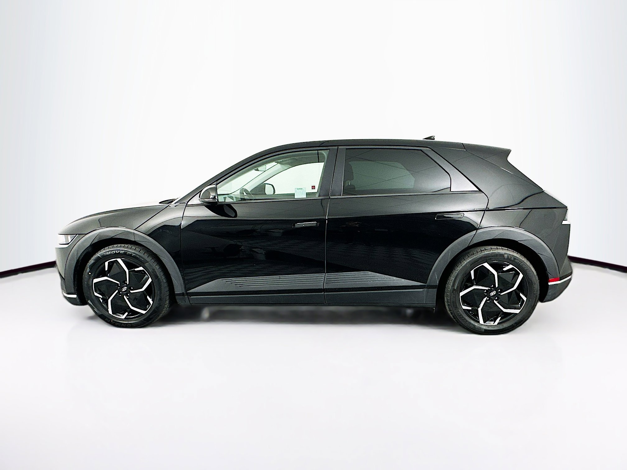 Used 2024 Hyundai Ioniq 5 SEL image 4