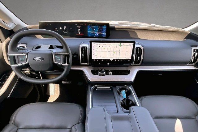 New 2027 Ford Expedition Active AWD/4WD image 4