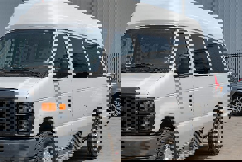 Used 2013 Ford E-350 and Econoline 350 Extended Super Duty w/ PWR Group image 8