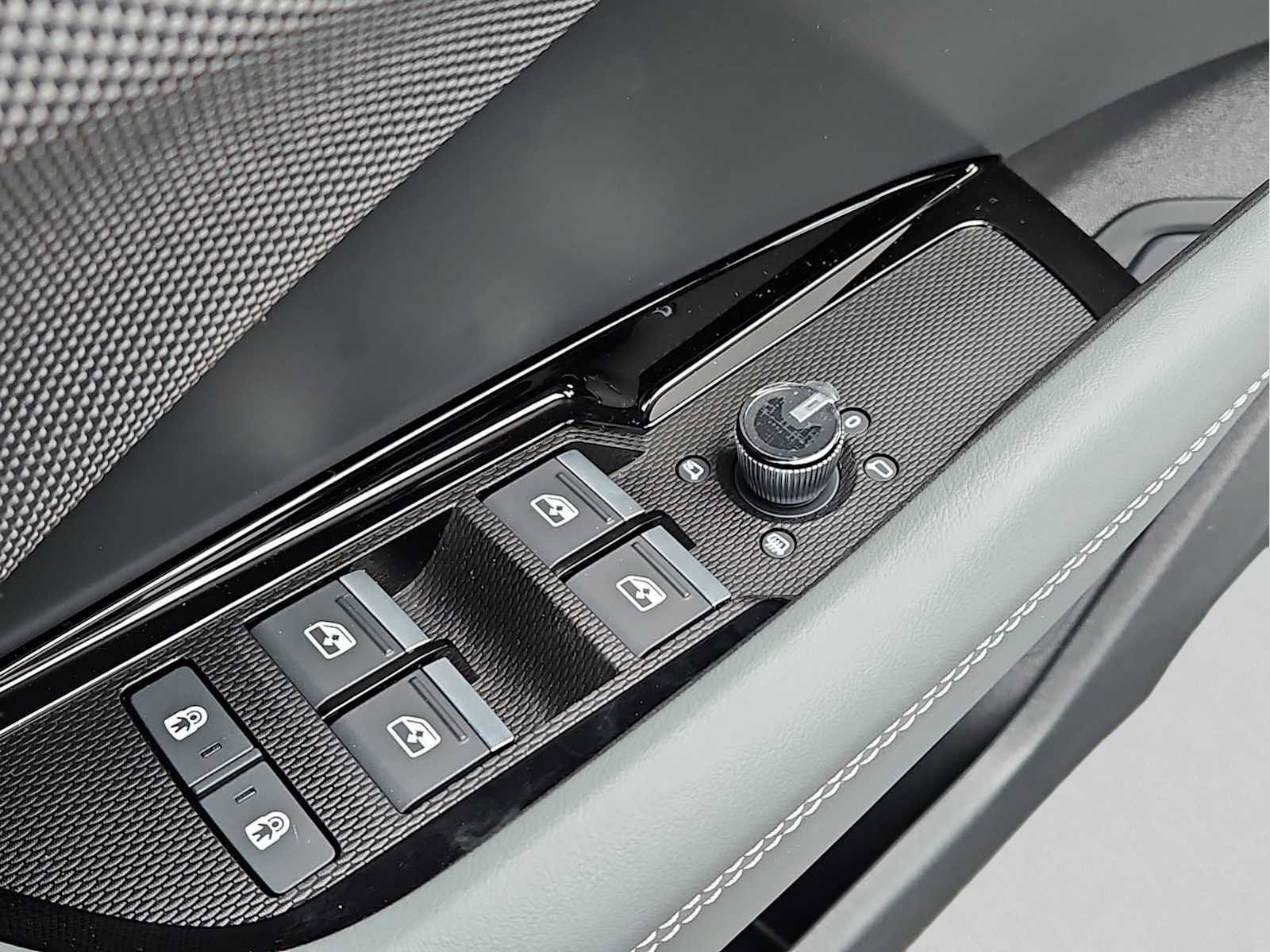 New 2026 Audi Q3 quattro 2.0T image 6