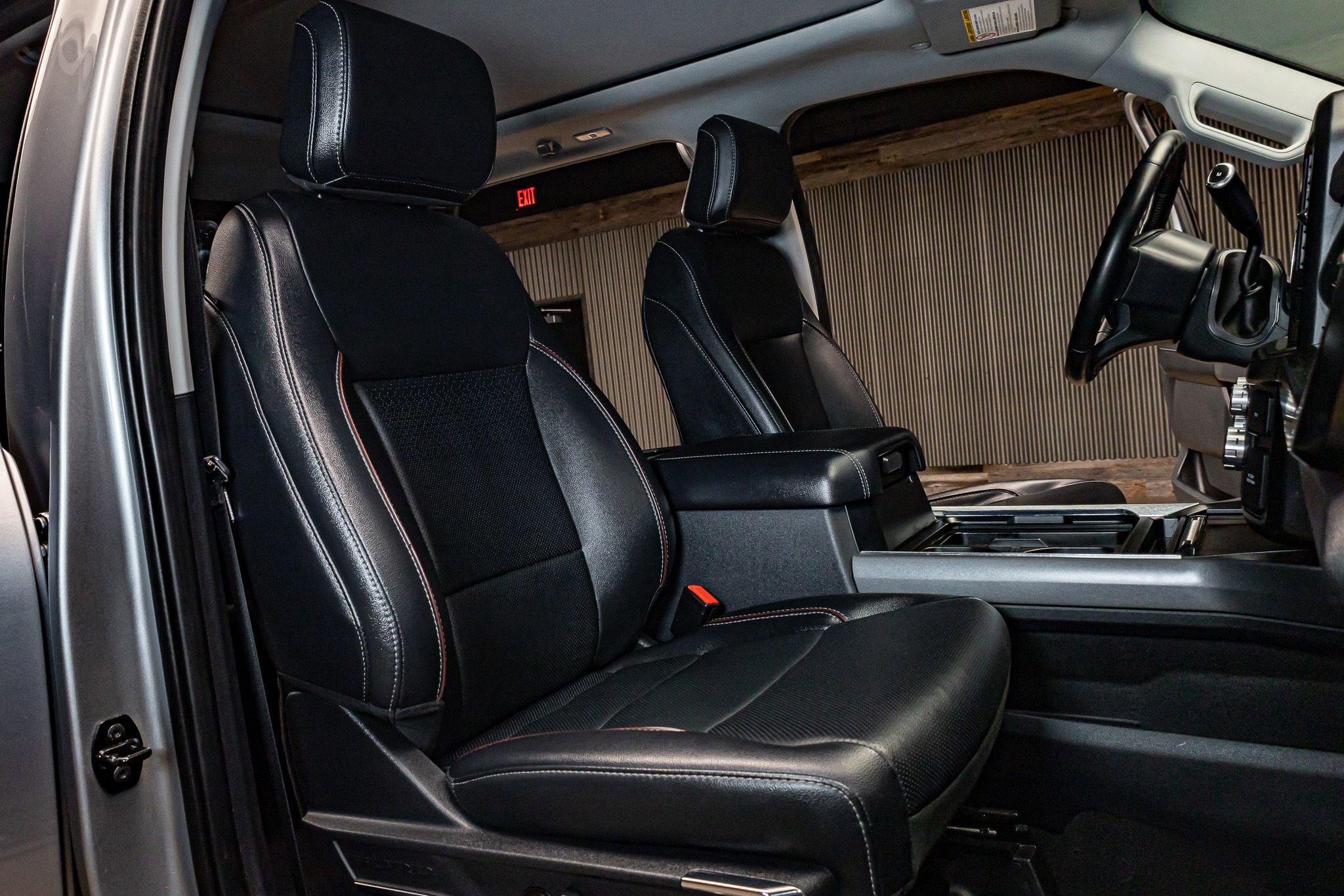 Used 2023 Ford F450 Lariat w/ Camper Package image 28