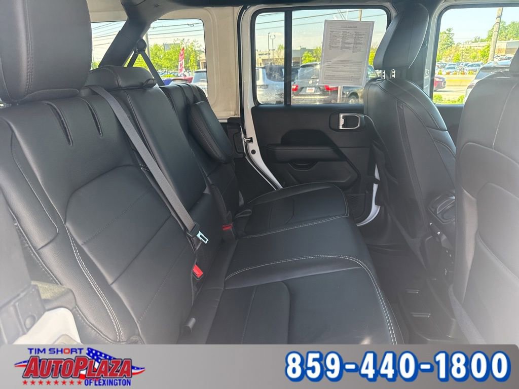 Used 2023 Jeep Wrangler Unlimited Sahara w/ Cold Weather Group AWD/4WD image 33