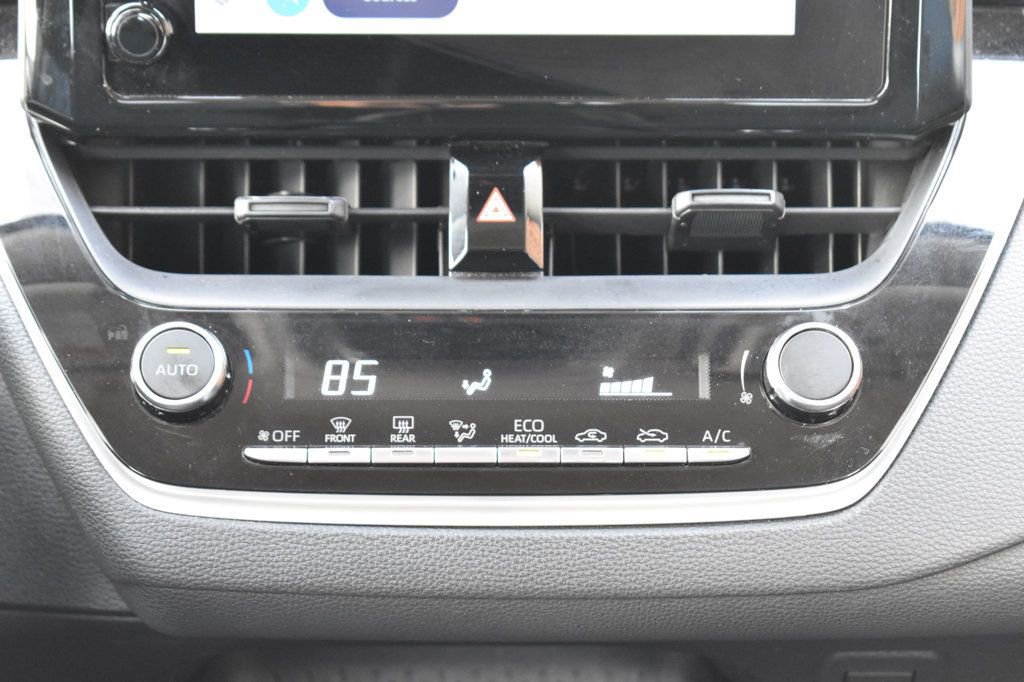 Used 2024 Toyota Corolla LE image 31