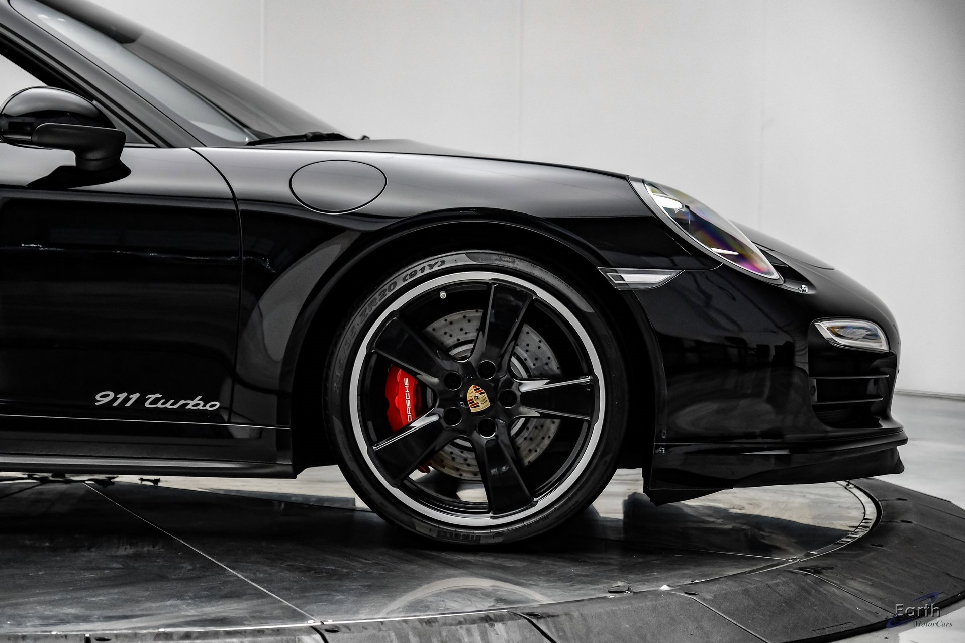 Used 2015 Porsche 911 Turbo image 26
