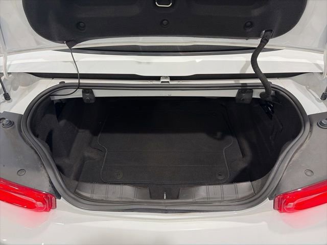 Used 2019 Chevrolet Camaro LT RWD image 13