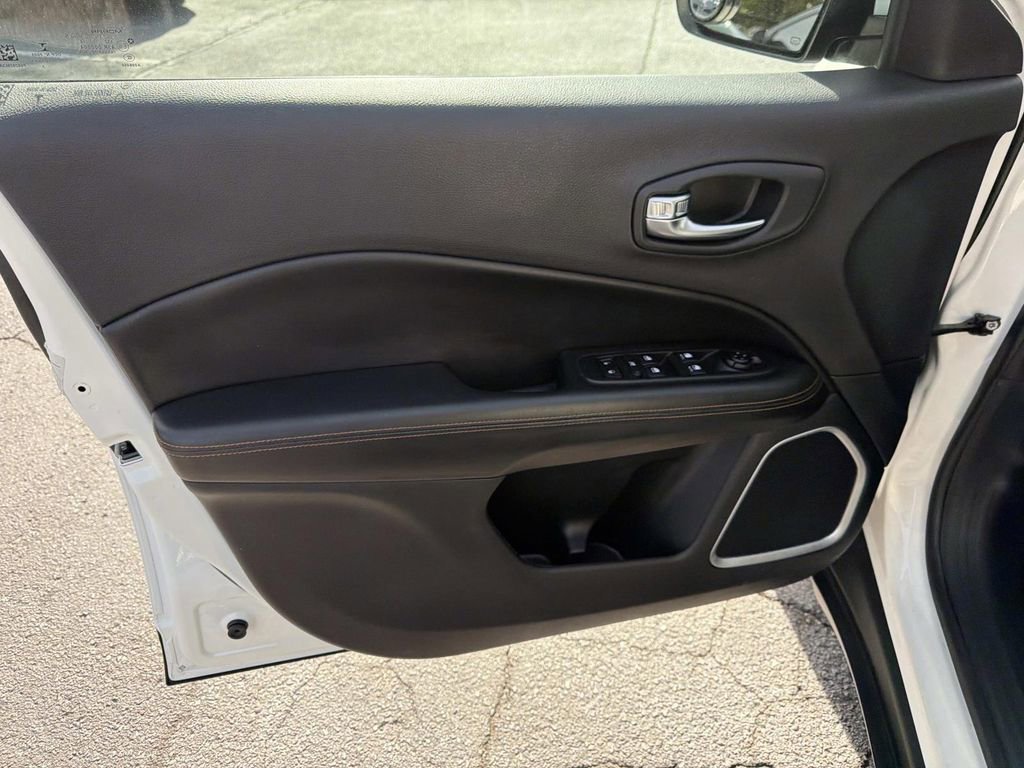 Used 2020 Jeep Compass Limited image 20