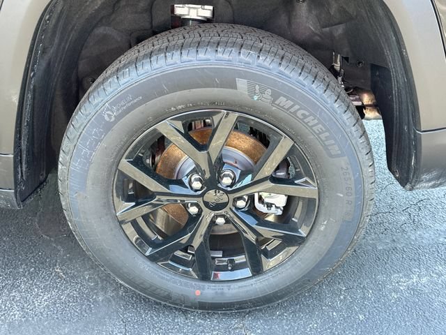 New 2026 Jeep Grand Cherokee Altitude AWD/4WD image 27