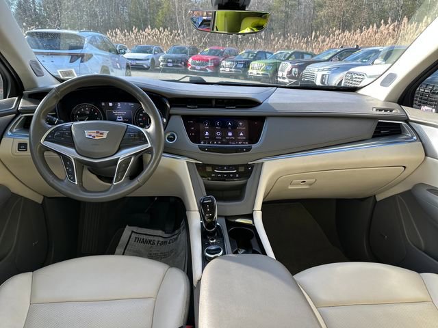 Used 2022 Cadillac XT5 Premium Luxury w/ Technology Package image 12