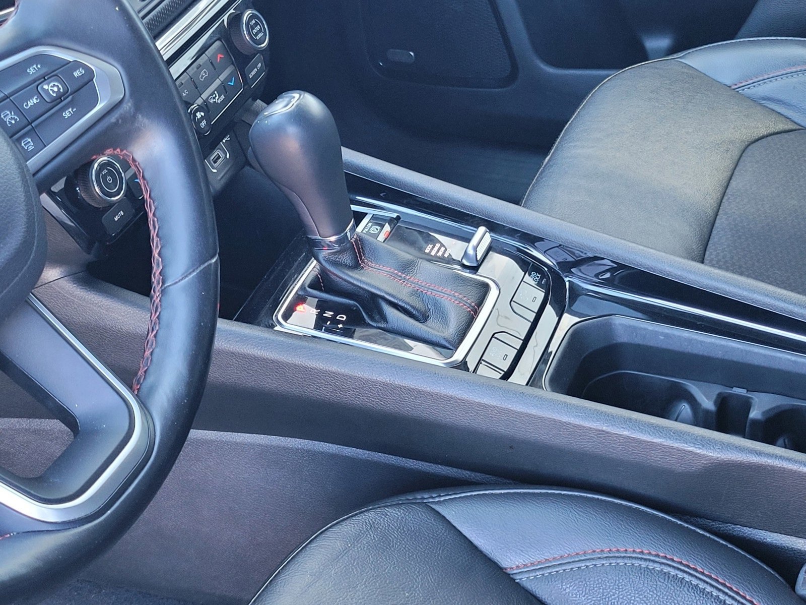 Used 2022 Jeep Compass Trailhawk w/ Sun and Sound Group image 17