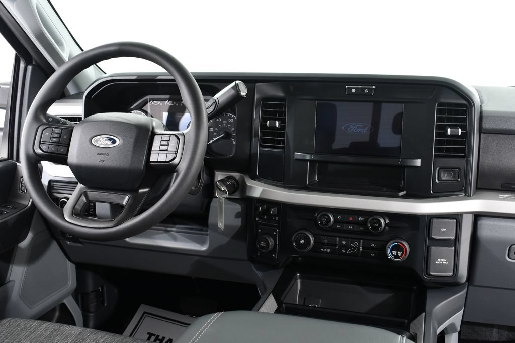 New 2026 Ford F350 XLT w/ 360-Degree Camera Package AWD/4WD image 8