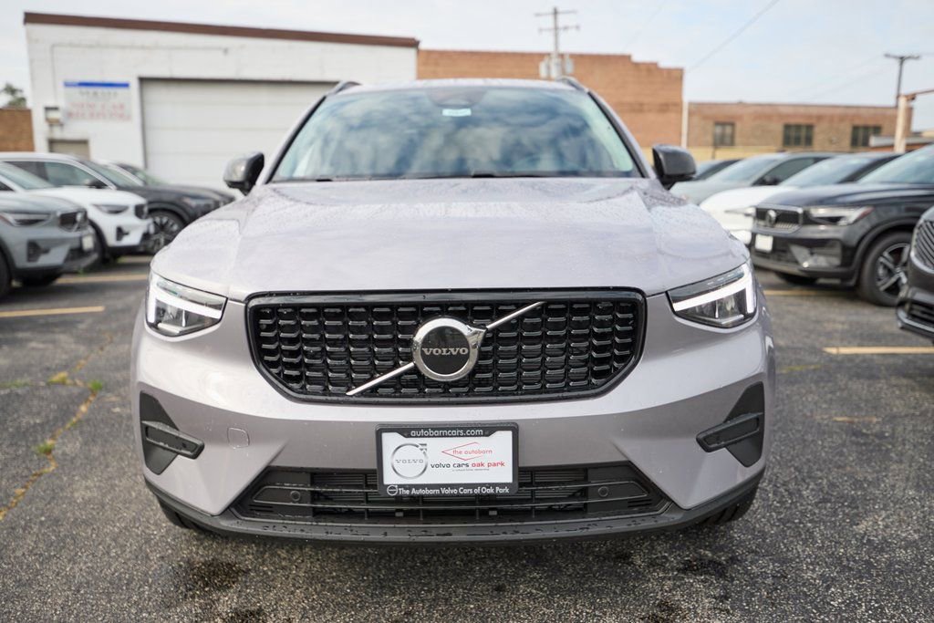 New 2026 Volvo XC40 B5 Core w/ Climate Package image 5