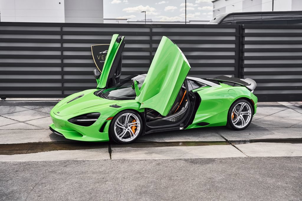 Used 2025 McLaren 750S Spider RWD image 5