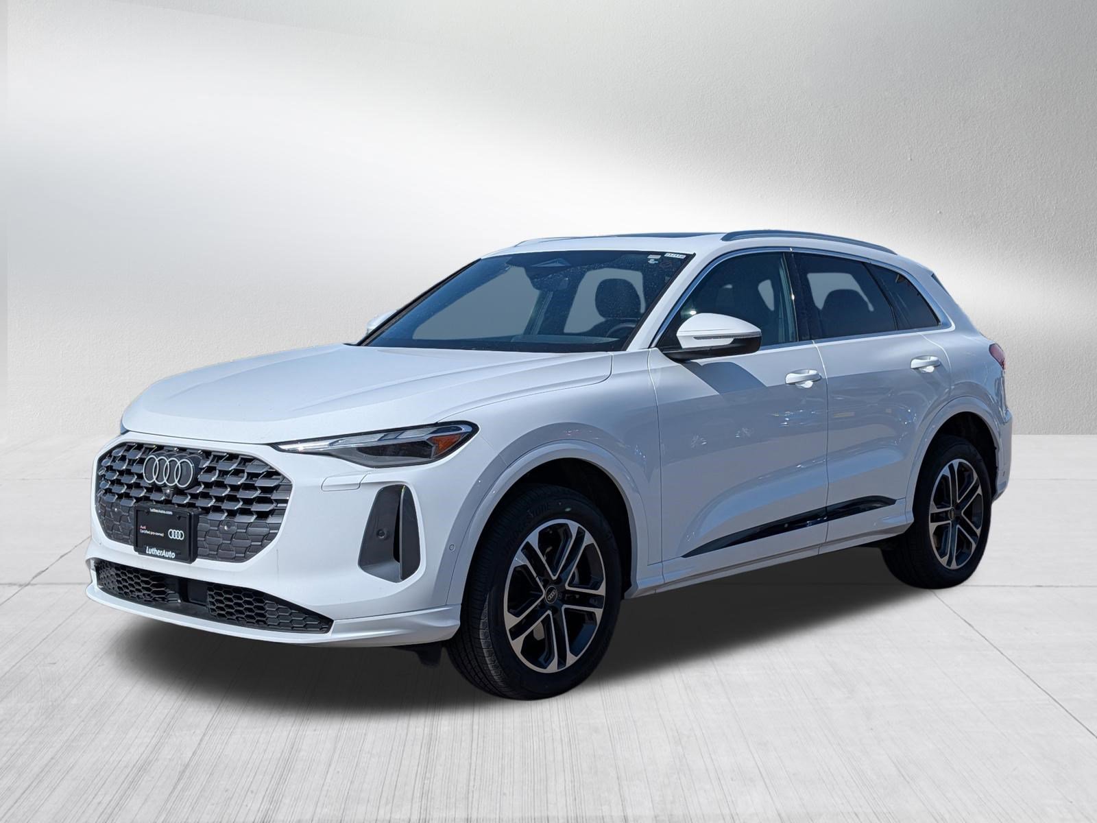 Certified 2025 Audi Q5 Premium w/ Convenience Package video 3