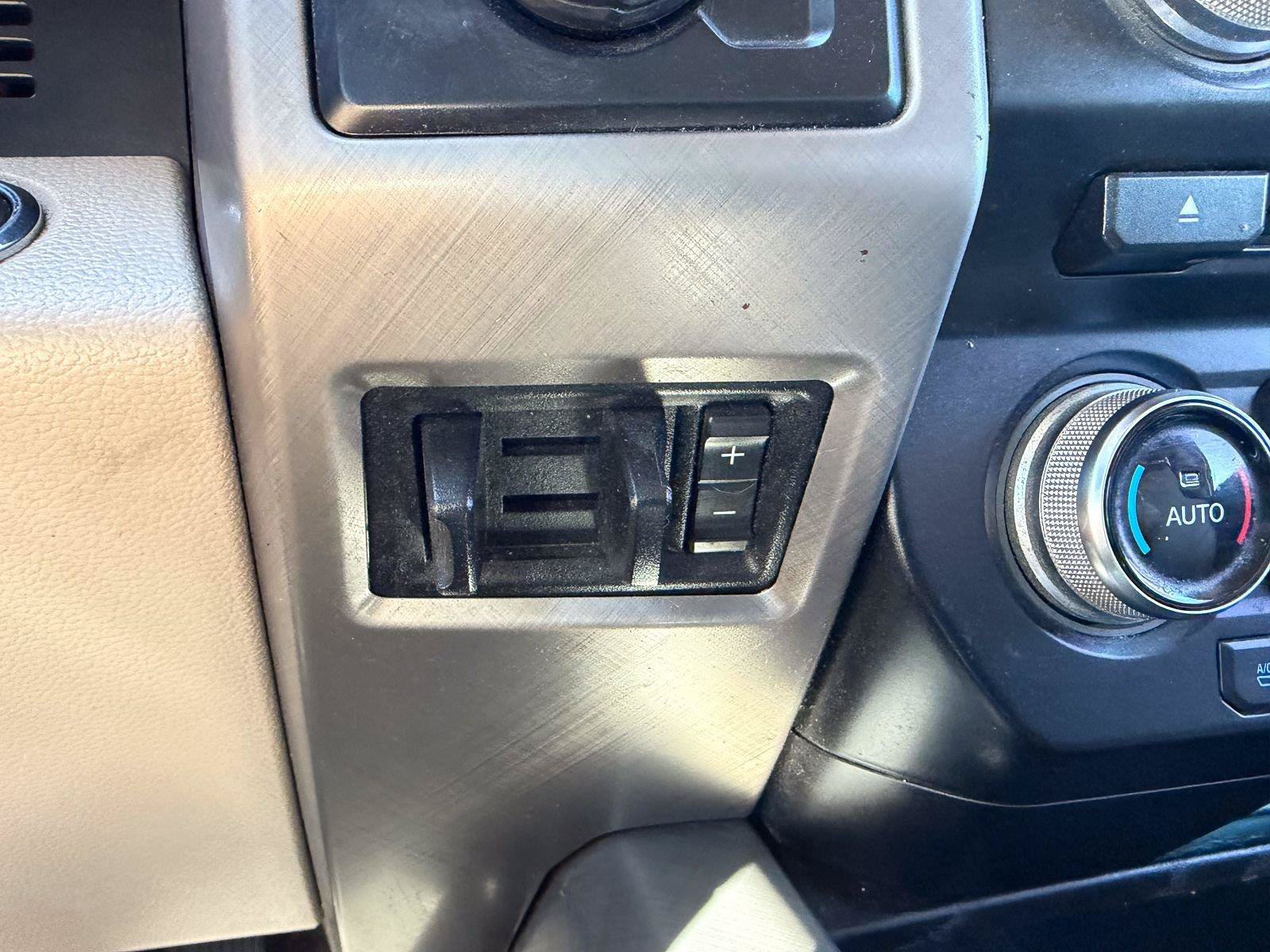 Used 2018 Ford F350 Limited AWD/4WD image 27