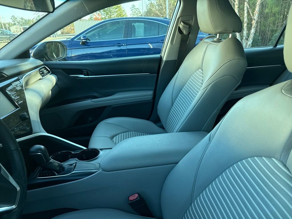 Used 2018 Toyota Camry SE image 17