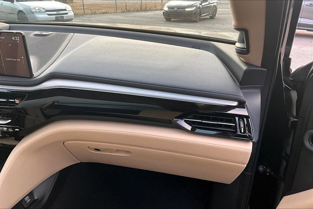 Used 2025 Acura MDX w/ Technology Package image 22