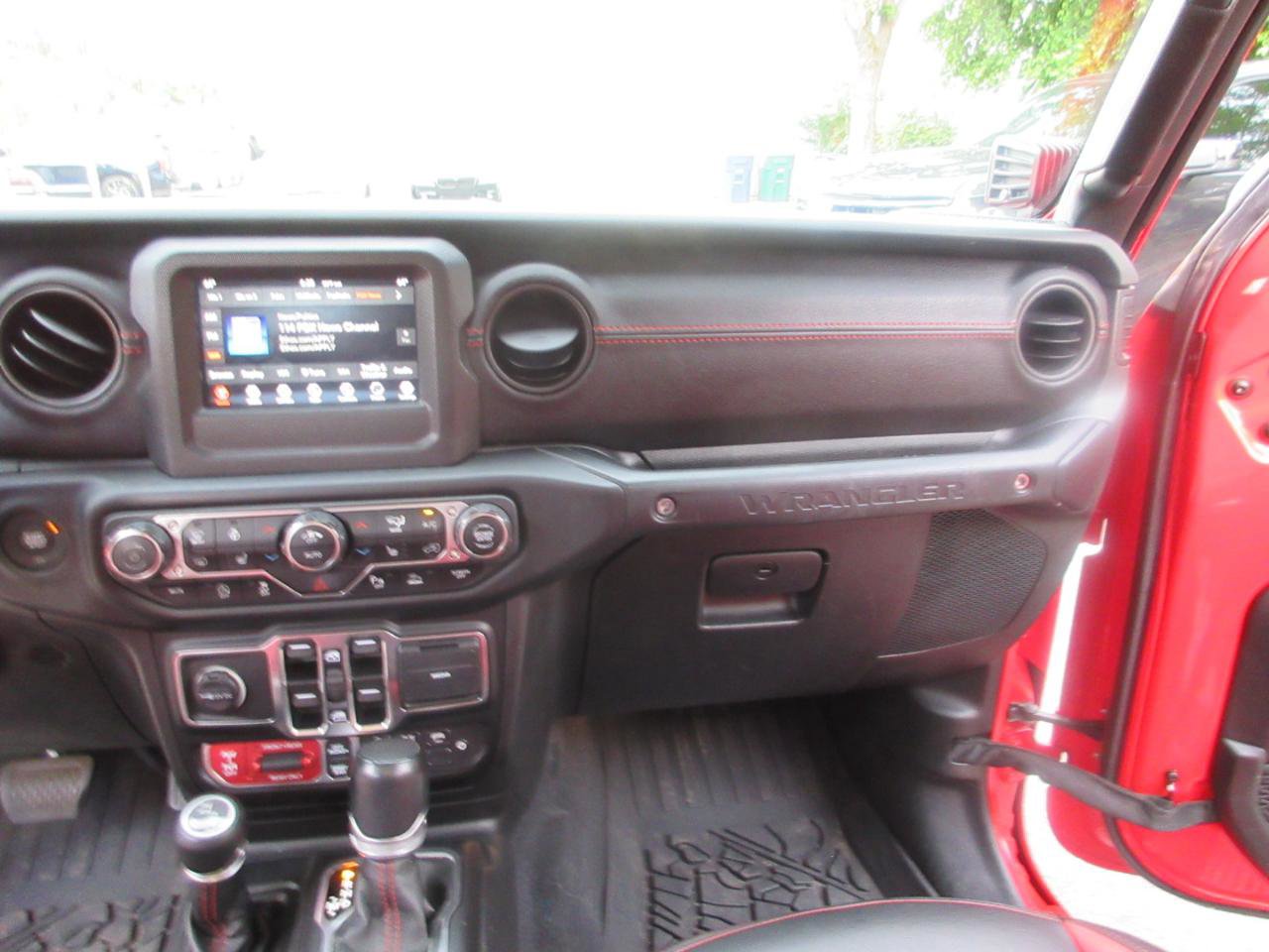 Used 2021 Jeep Wrangler Unlimited Rubicon w/ Dual Top Group image 38