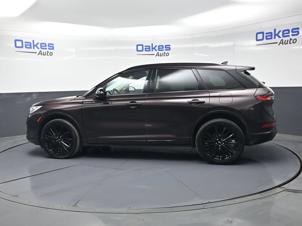 Used 2023 Lincoln Corsair Reserve w/ Equipment Group 201A AWD/4WD image 4