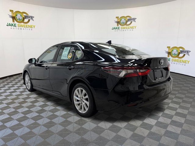 Used 2022 Toyota Camry LE FWD image 7