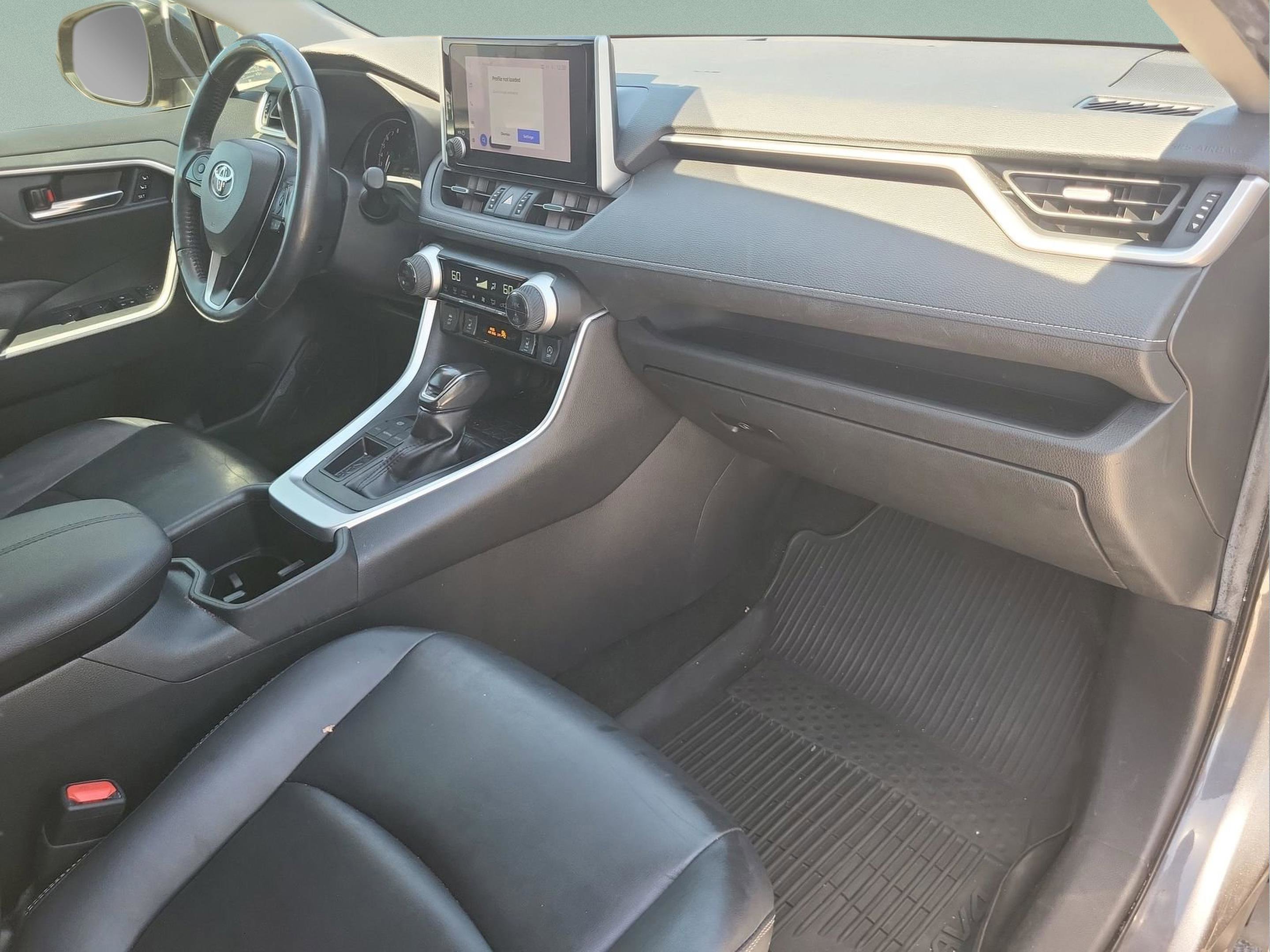 Used 2023 Toyota RAV4 XLE Premium image 20