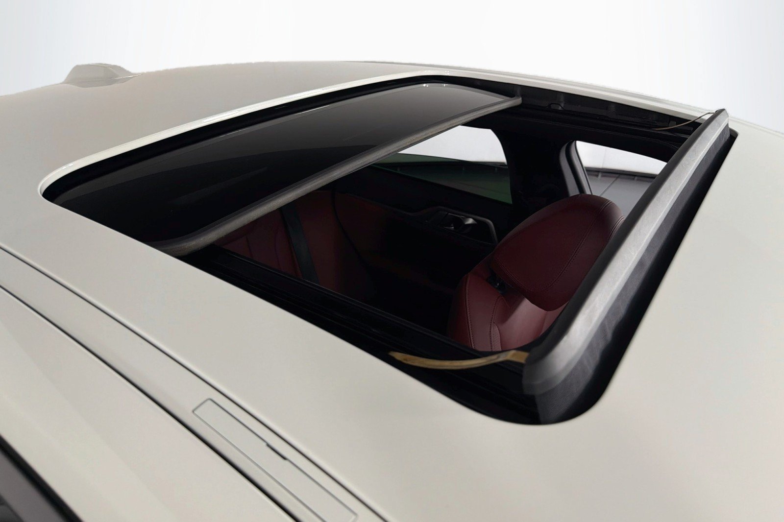 Used 2023 BMW i4 eDrive35 w/ Premium Package RWD image 22