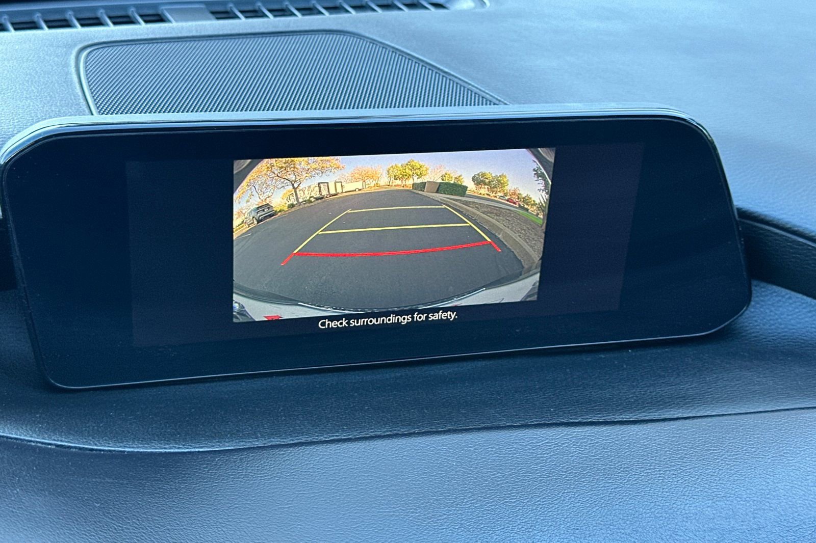 Used 2025 MAZDA MAZDA3 2.5 S Hatchback w/ Premium Pkg image 27