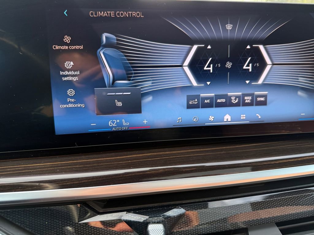 Certified 2026 BMW X5 xDrive40i w/ Premium Package image 24