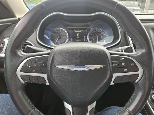 Used 2015 Chrysler 200 Limited w/ Convenience Group image 9