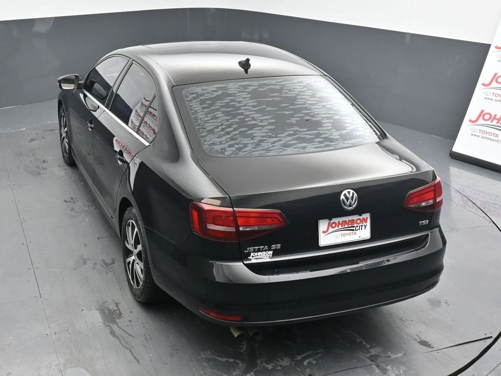 Used 2017 Volkswagen Jetta SE image 30