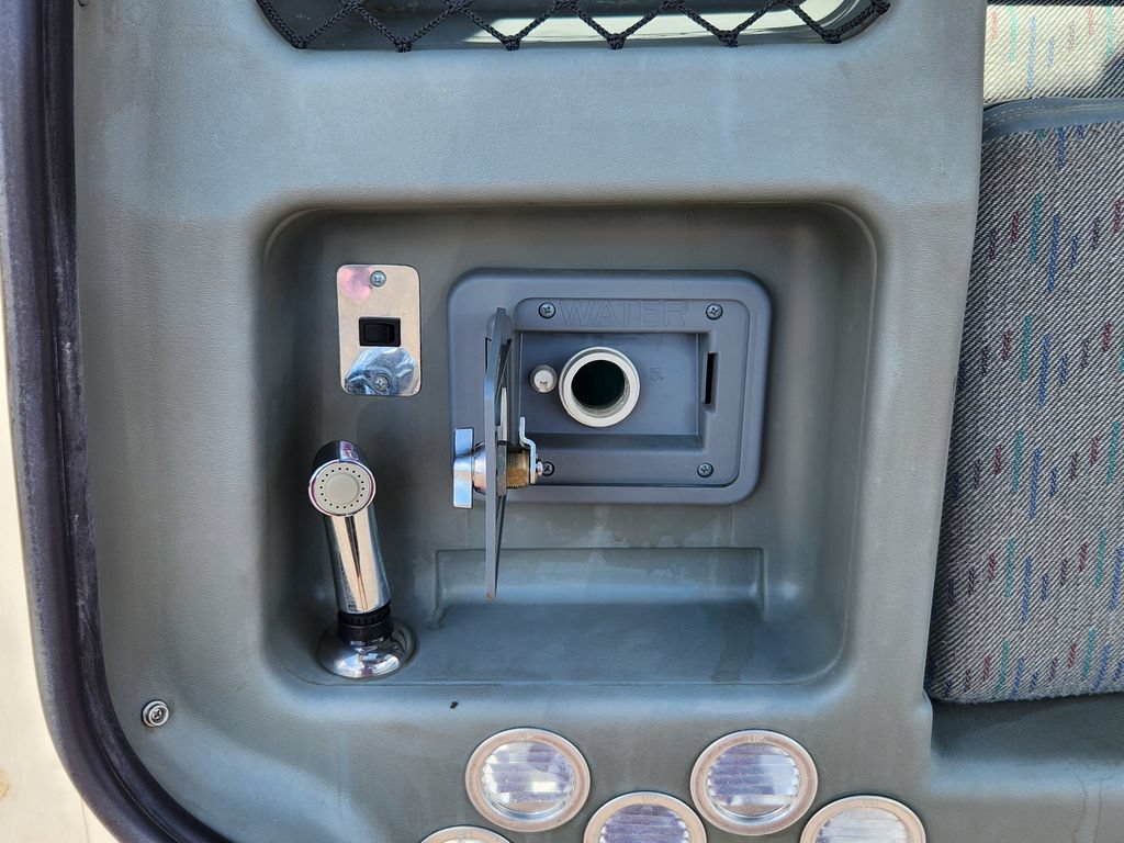 Used 1995 Volkswagen Eurovan Camper FWD image 14