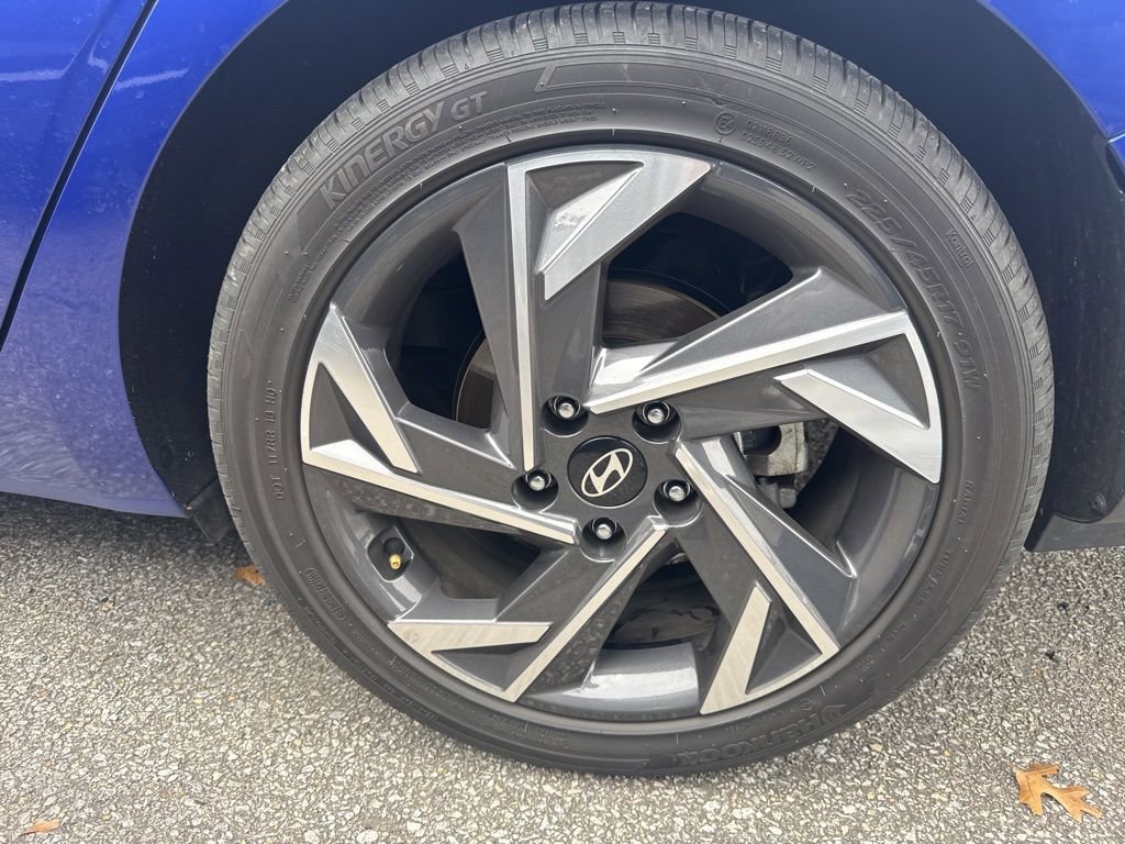 Used 2024 Hyundai Elantra Limited image 20